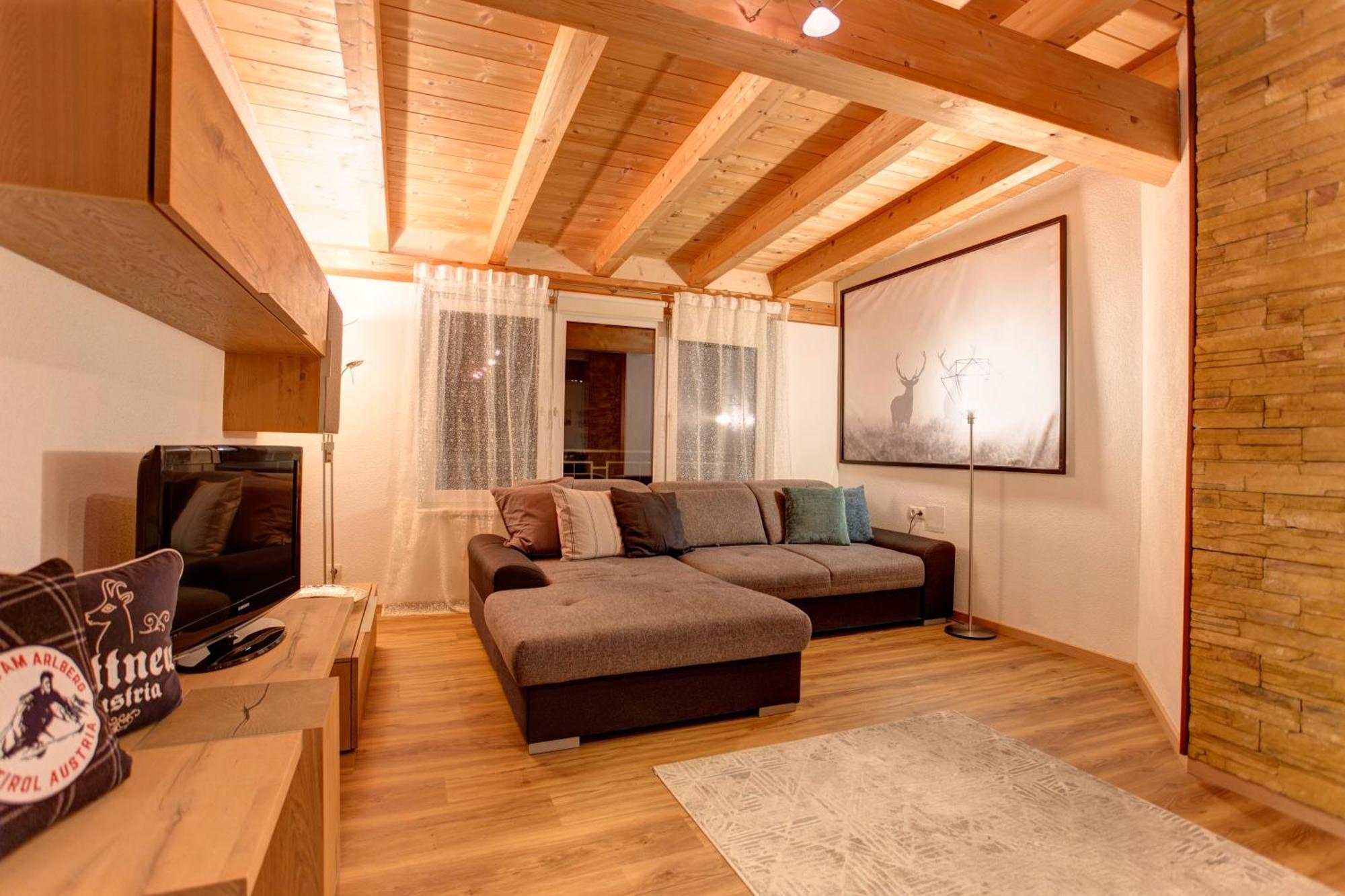 Haus Mattle Apartment เพทท์นอย อัม อาร์ลแบร์ก ภายนอก รูปภาพ