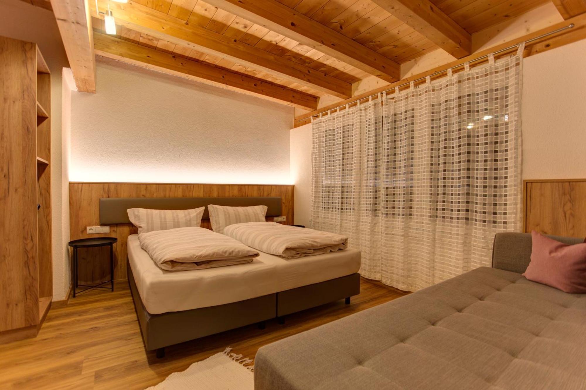 Haus Mattle Apartment เพทท์นอย อัม อาร์ลแบร์ก ภายนอก รูปภาพ